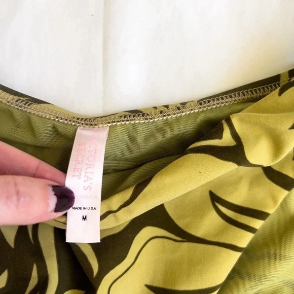 VINTAGE Y2K Victoria’s Secret High Waisted Bikini Bottoms - Picture 4 of 6